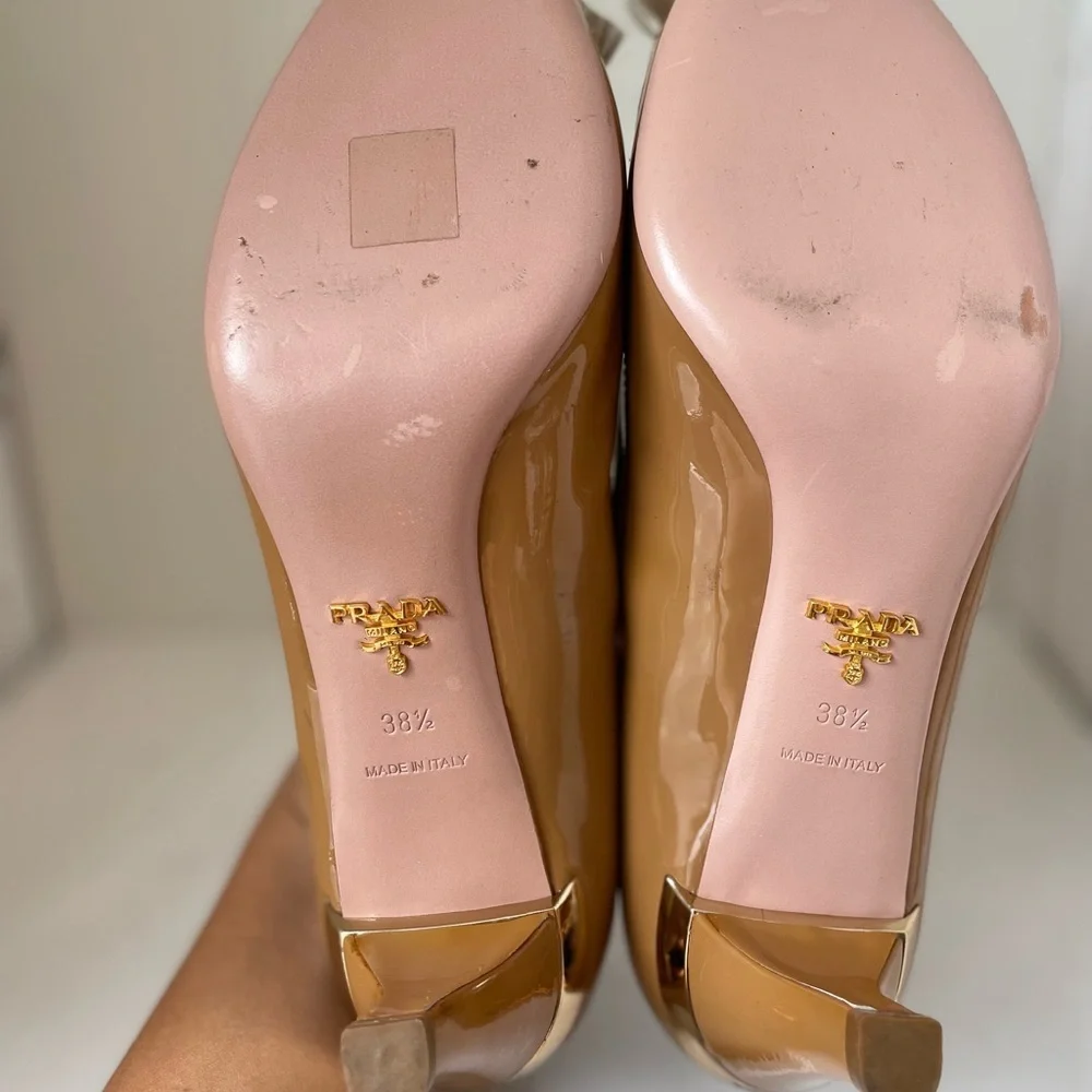 Beautiful Prada Heels Size 38.5 - Picture 11 of 12